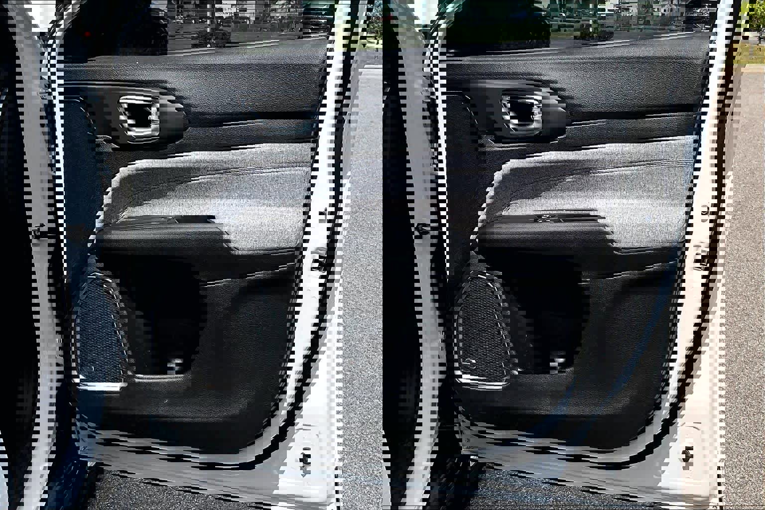 Used 2023 Jeep Compass Latitude w/ Sun and Sound Group image 25