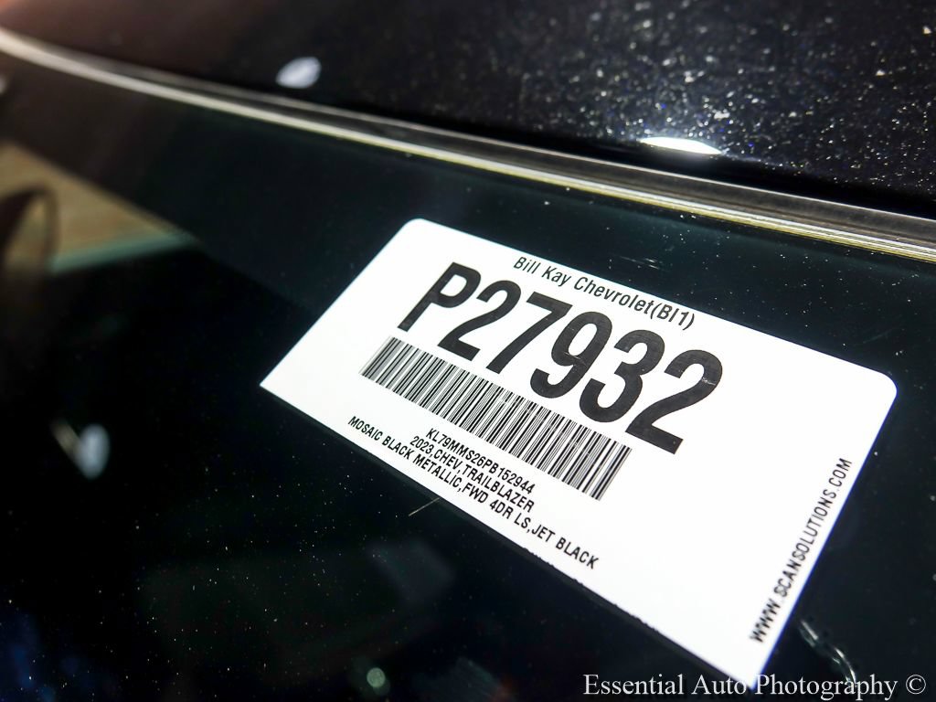 Used 2023 Chevrolet TrailBlazer LS FWD image 27