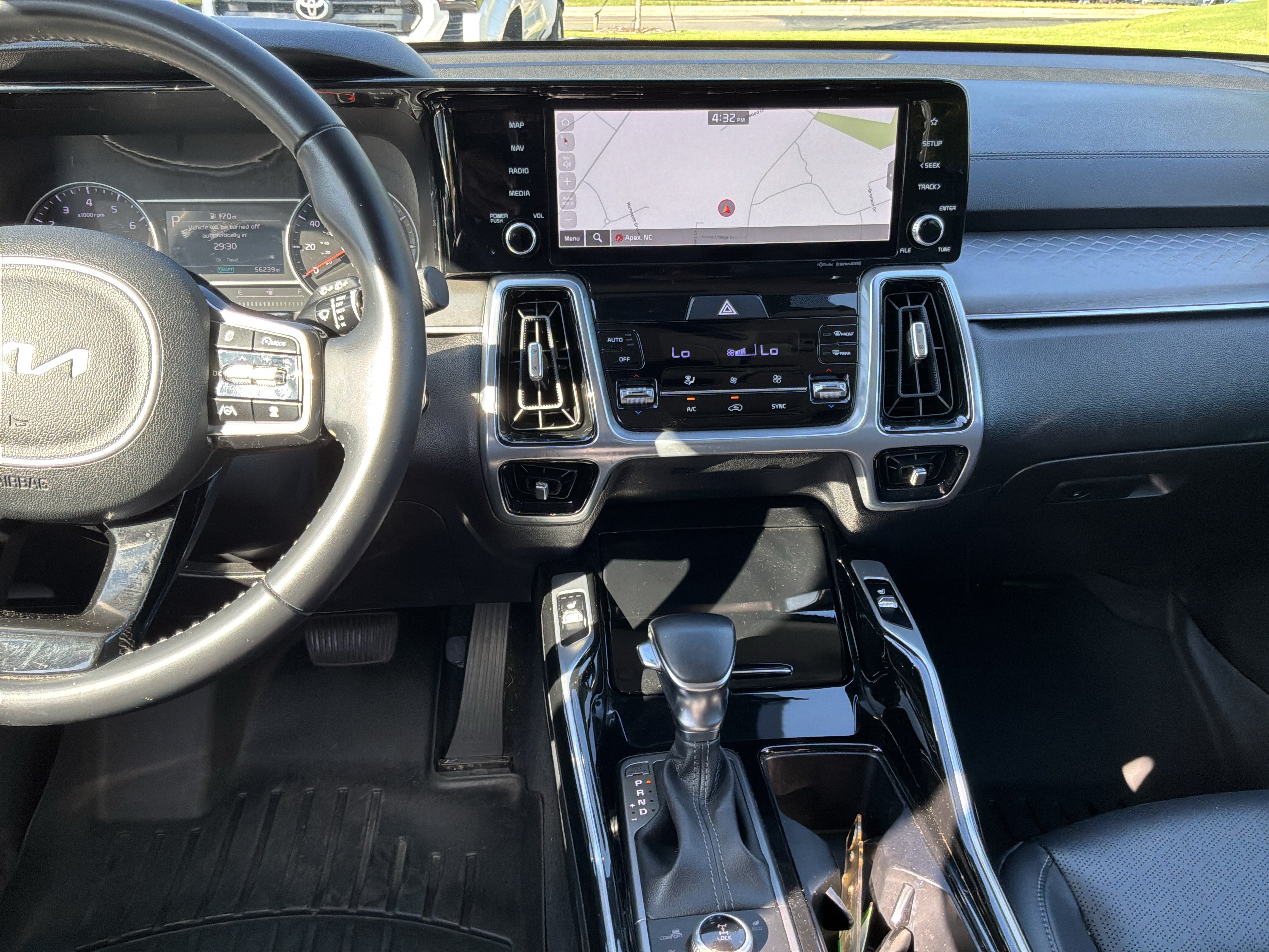 Used 2022 Kia Sorento SX AWD/4WD image 13