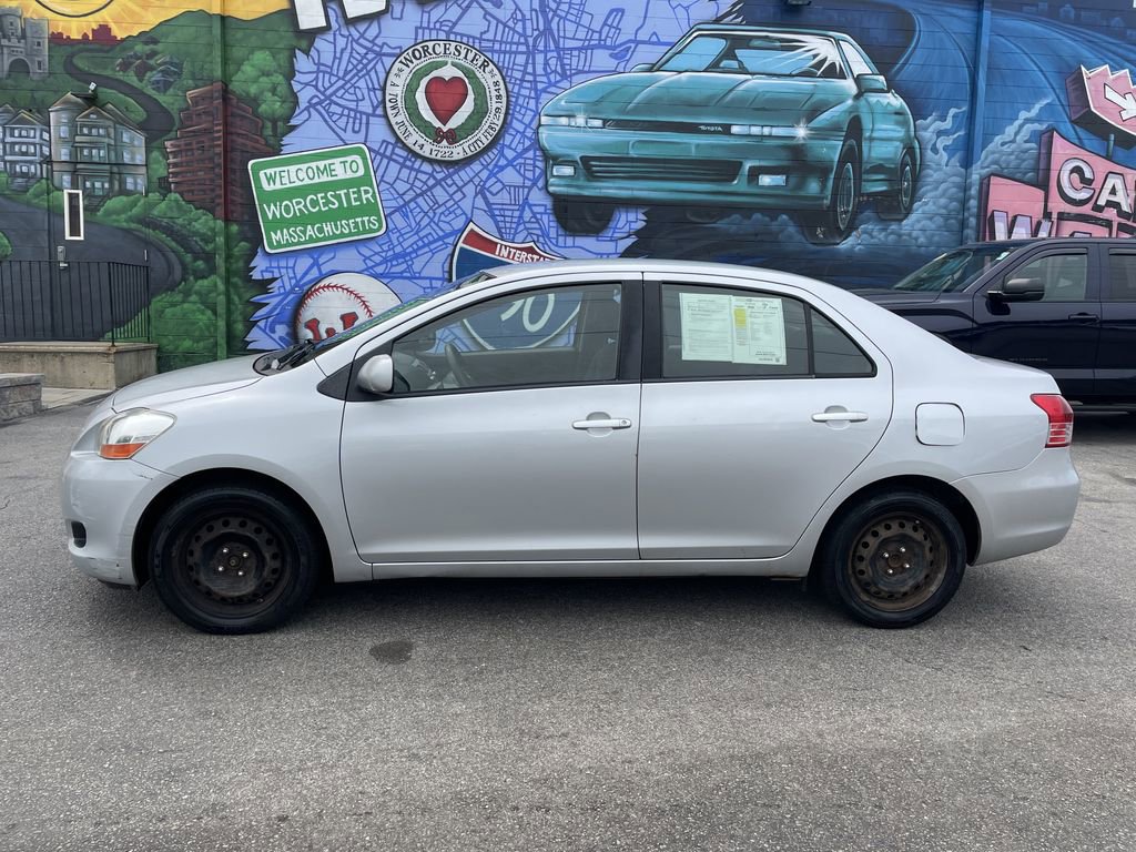 Used 2010 Toyota Yaris Sedan FWD image 2