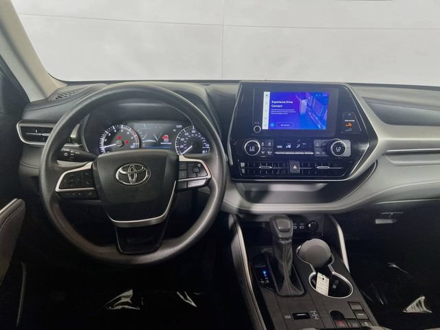 Used 2023 Toyota Highlander L FWD image 20