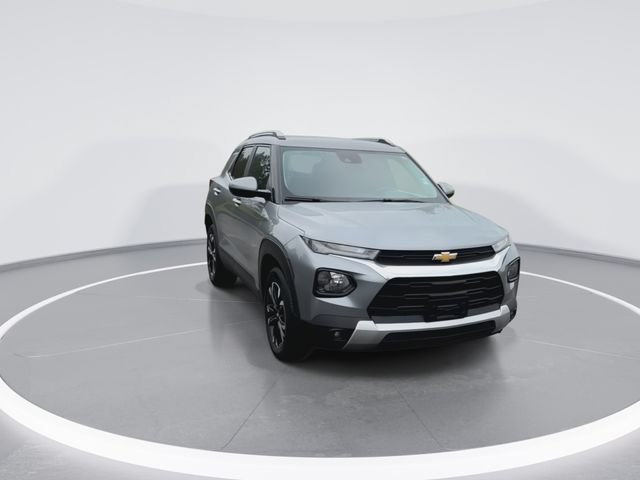 Used 2023 Chevrolet TrailBlazer LT w/ Convenience Package FWD image 3