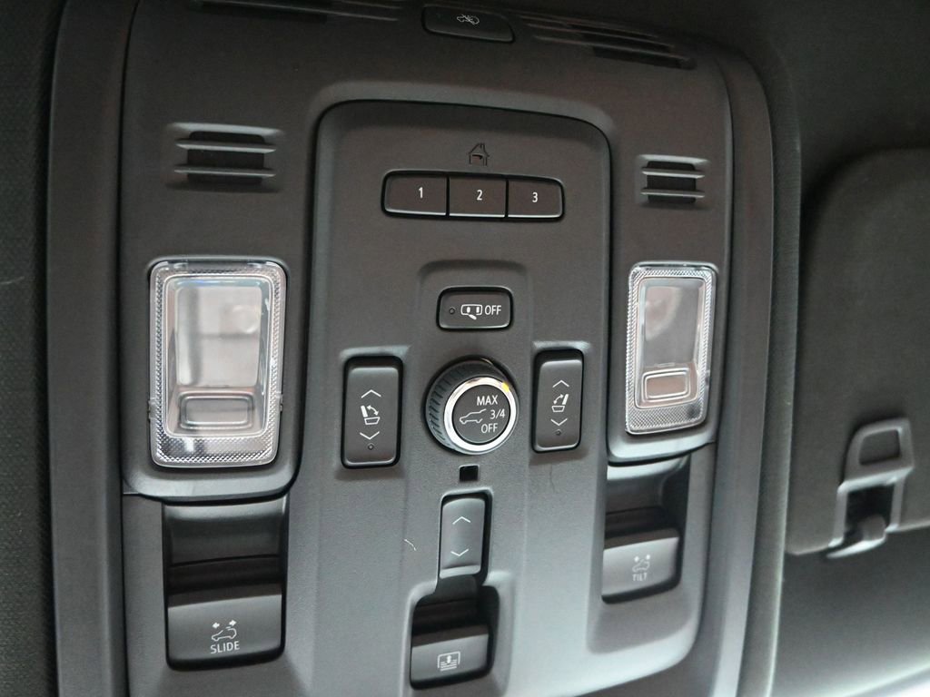 Used 2024 GMC Yukon XL Denali Ultimate image 18