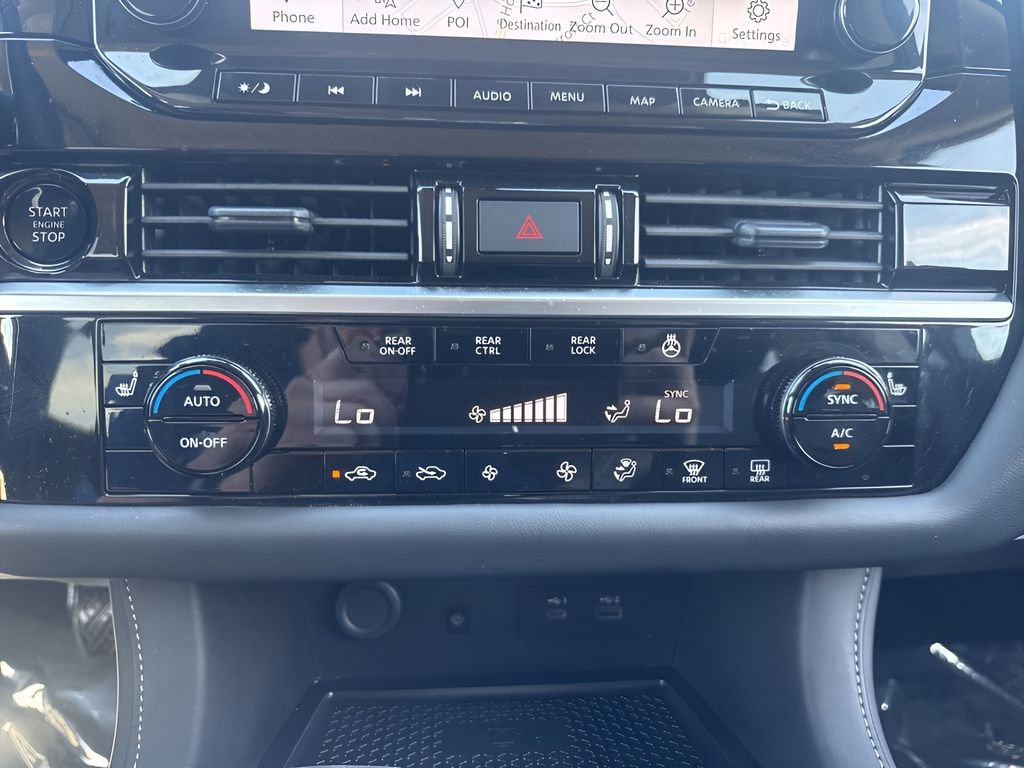 Used 2025 Nissan Pathfinder SL AWD/4WD image 22