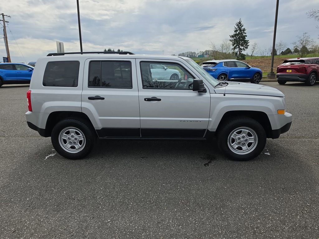 Used 2012 Jeep Patriot Sport AWD/4WD image 7