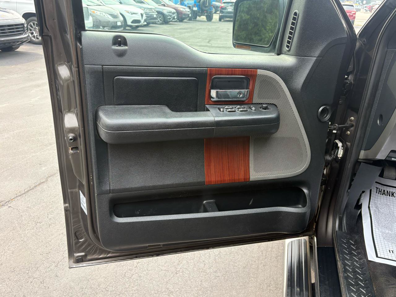 Used 2005 Ford F150 Lariat AWD/4WD image 14