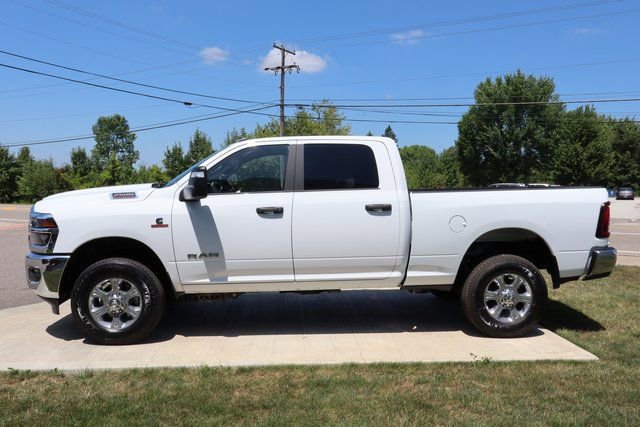 New 2025 RAM 2500 Big Horn AWD/4WD image 32