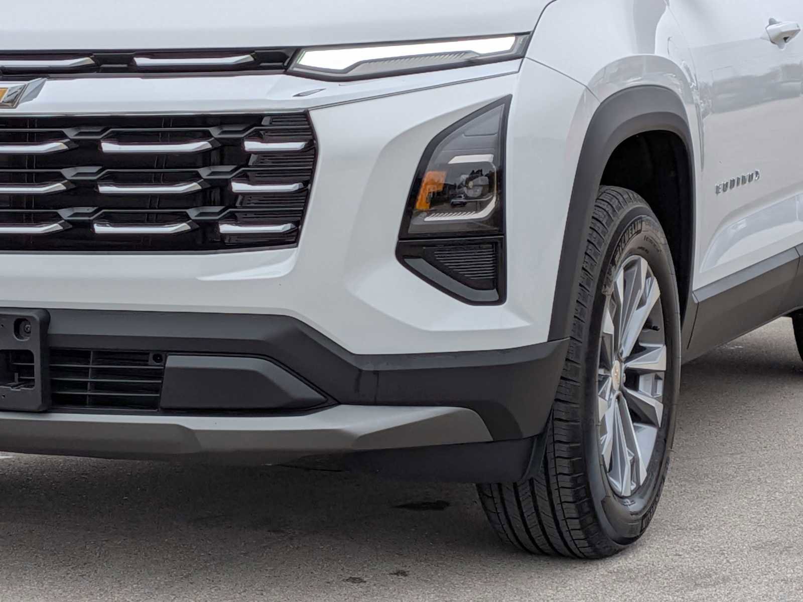 Used 2025 Chevrolet Equinox LT w/ Convenience Package II image 10