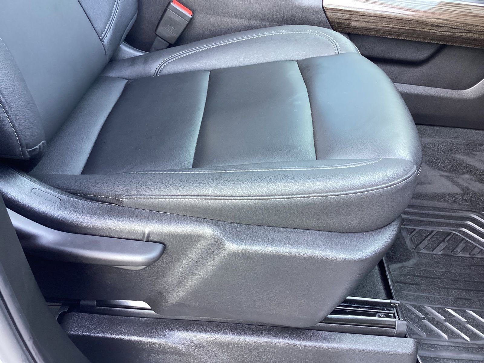 Used 2025 Chevrolet Silverado 1500 LT Trail Boss w/ Convenience Package II image 19