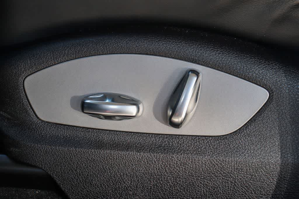 Used 2024 Porsche Macan GTS AWD/4WD image 21