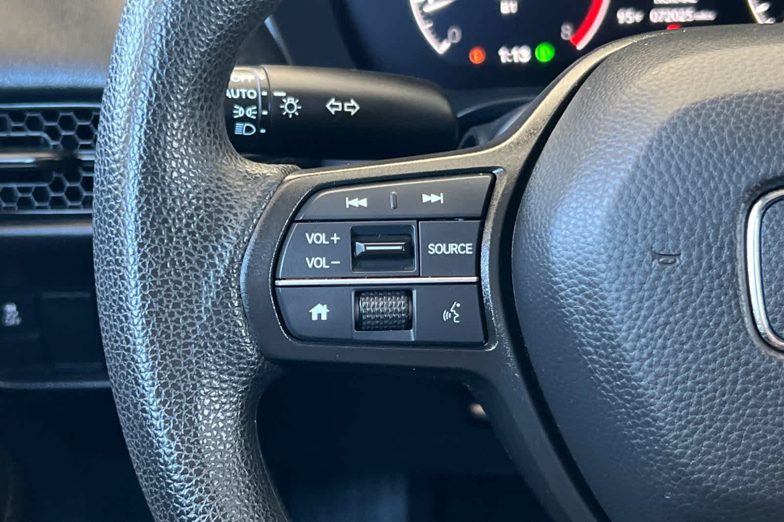 Used 2025 Honda HR-V LX image 25