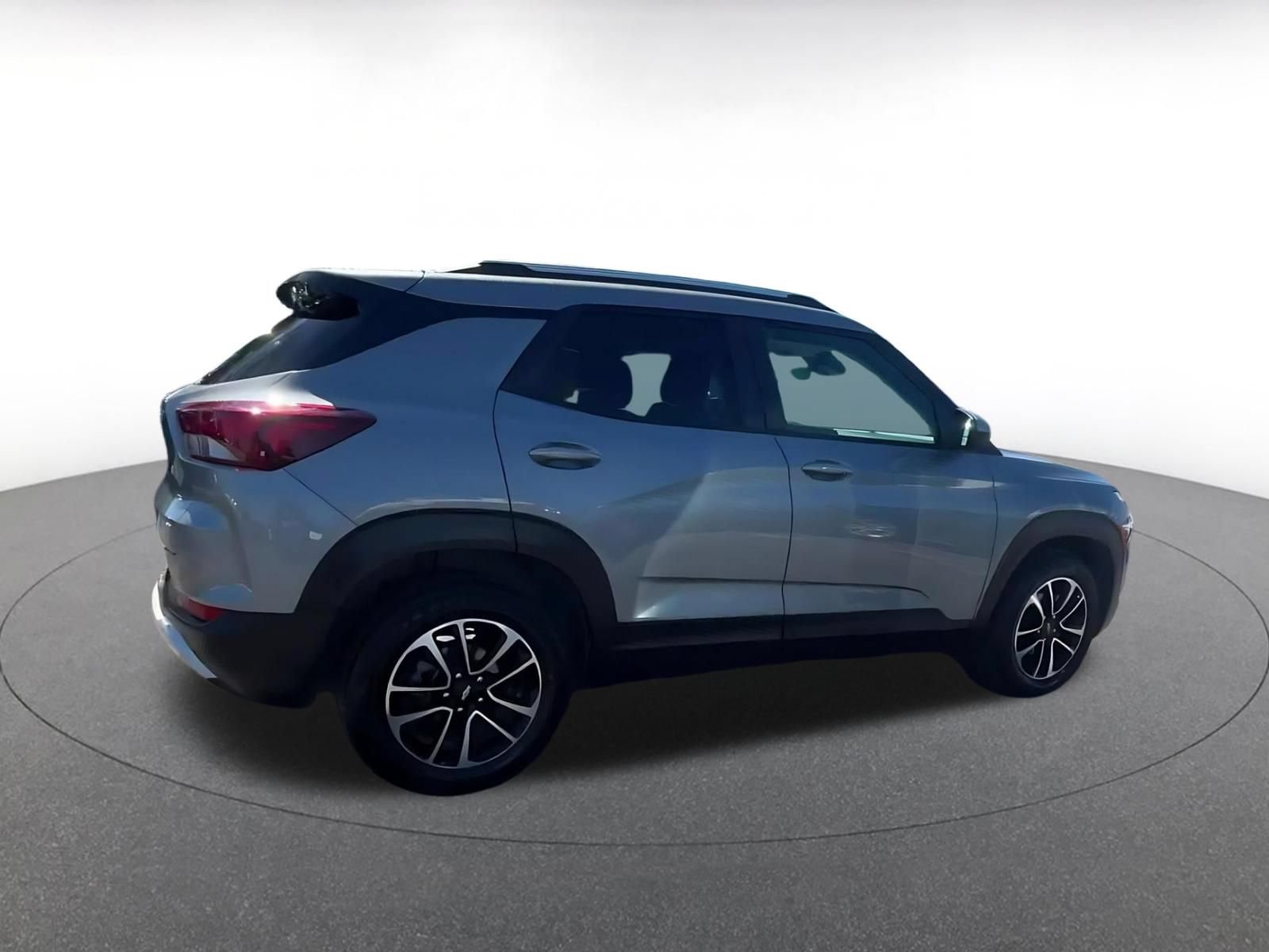 Used 2025 Chevrolet TrailBlazer LT FWD image 14
