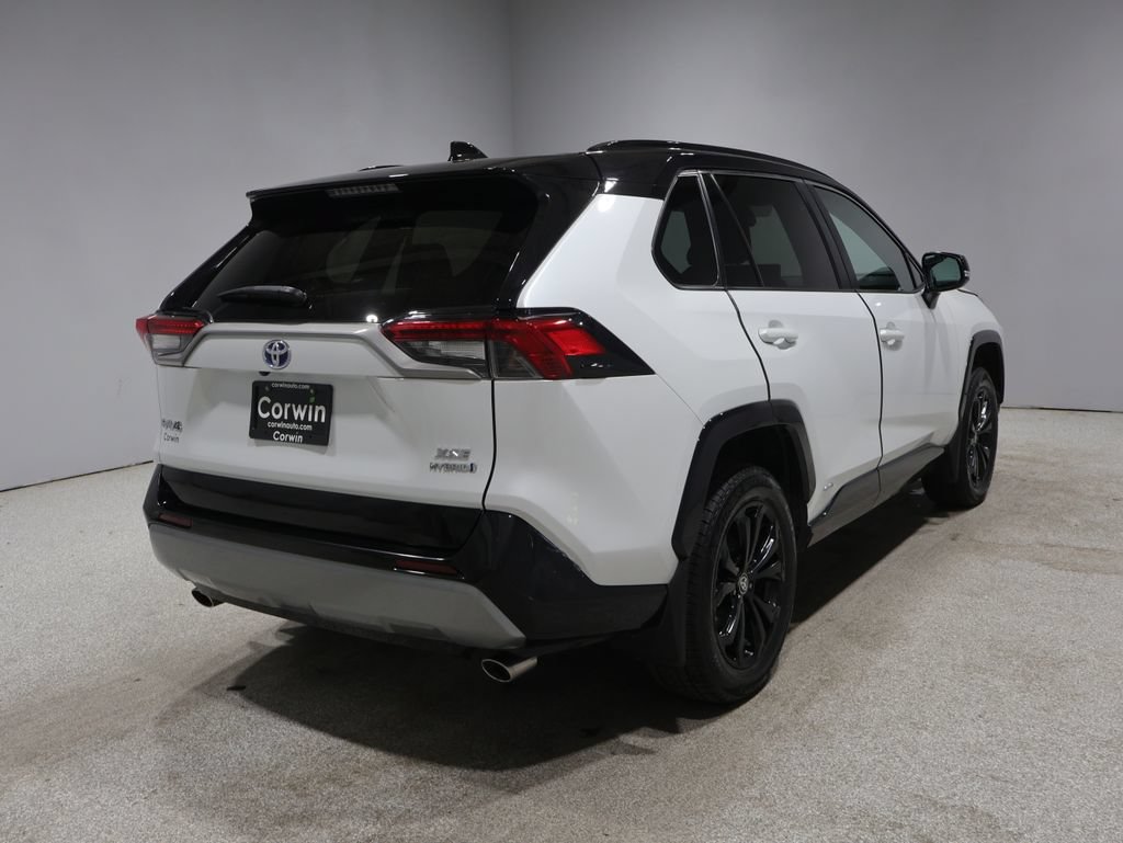 Used 2024 Toyota RAV4 XSE AWD/4WD image 2