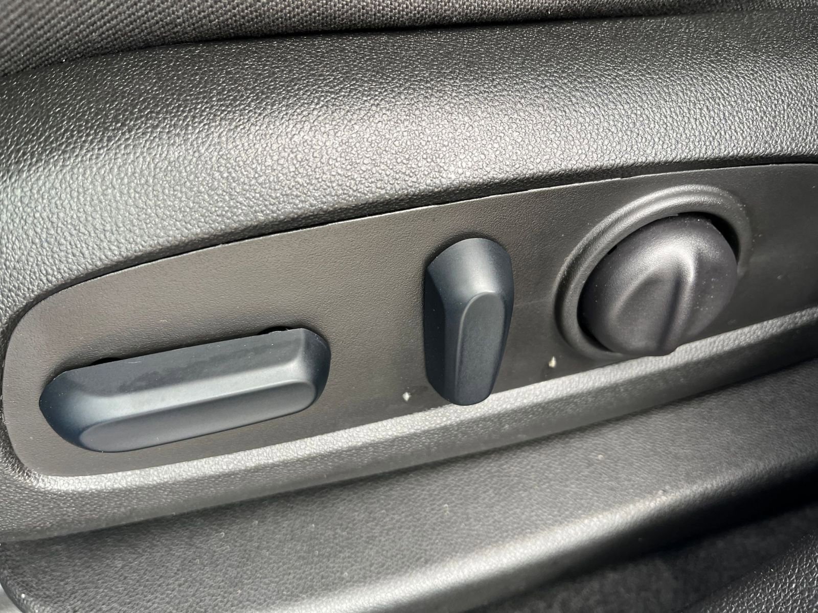 Used 2025 Chevrolet Blazer LT image 22