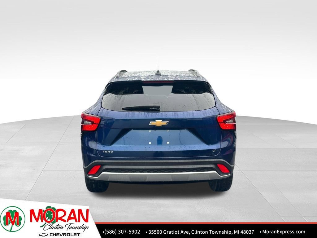 Certified 2024 Chevrolet Trax LT w/ Driver Confidence Package FWD image 5