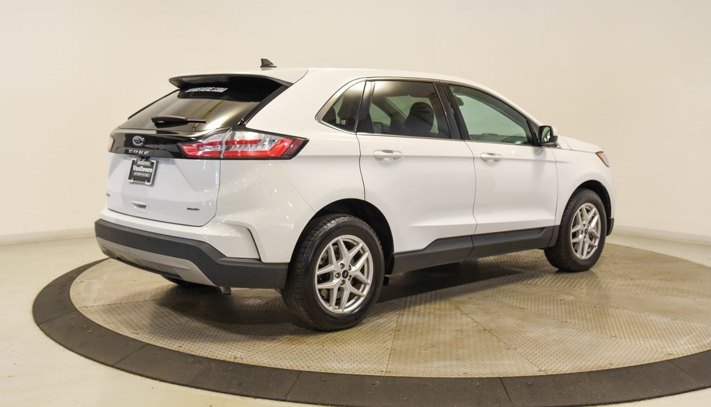 Used 2024 Ford Edge SEL image 8