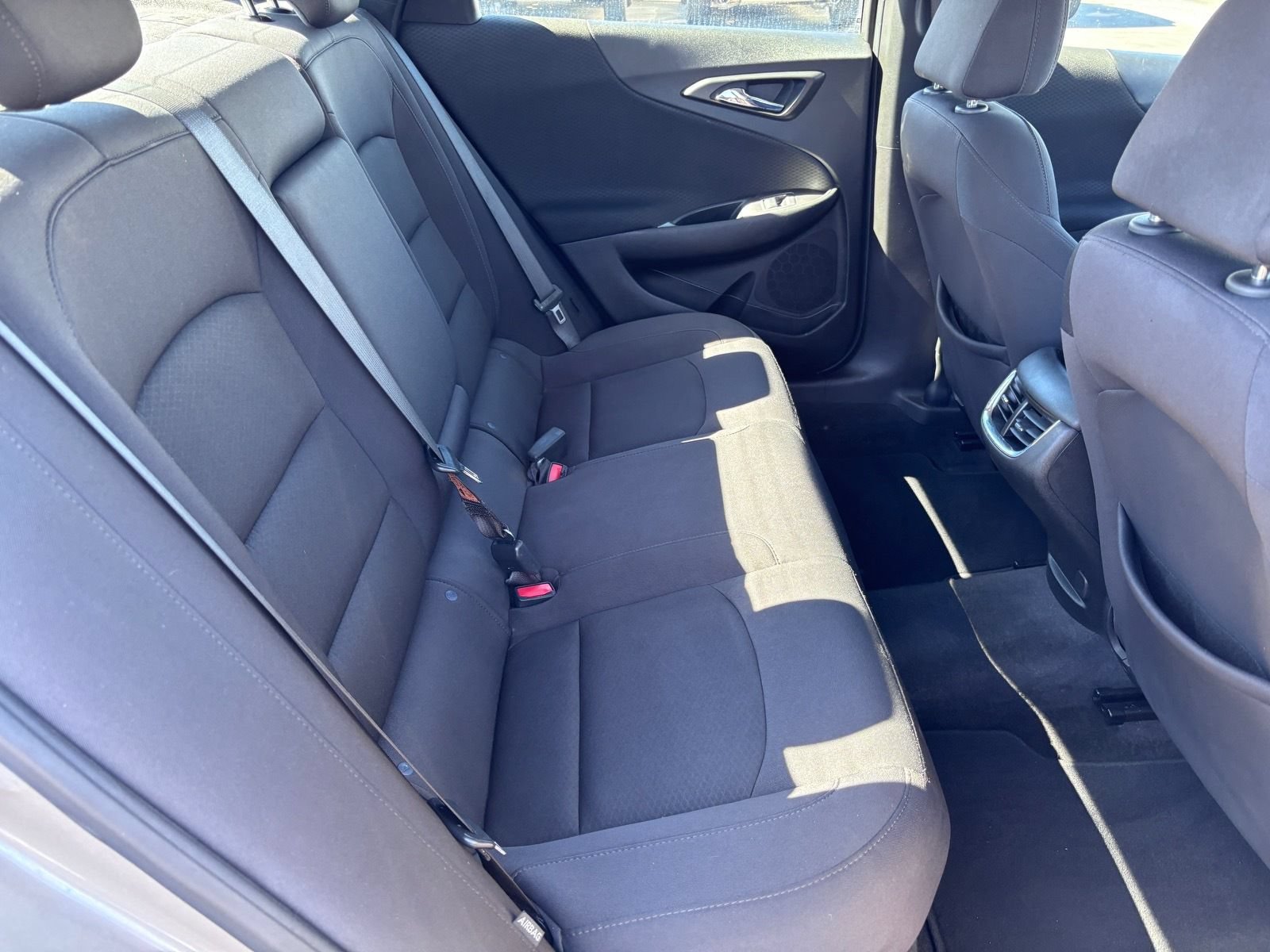 Used 2022 Chevrolet Malibu LT FWD image 16