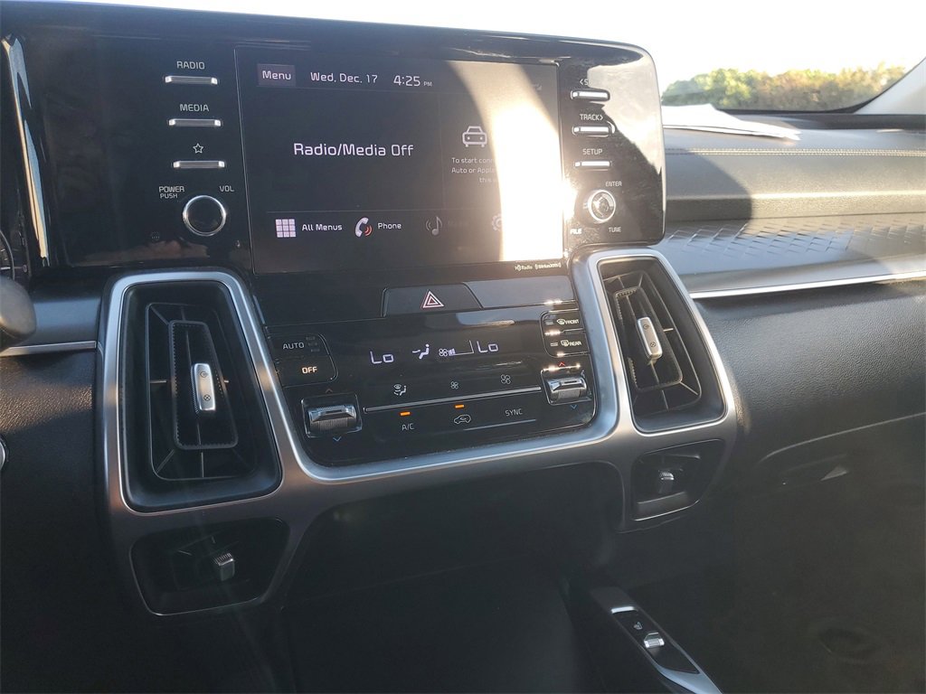 Used 2021 Kia Sorento S image 25