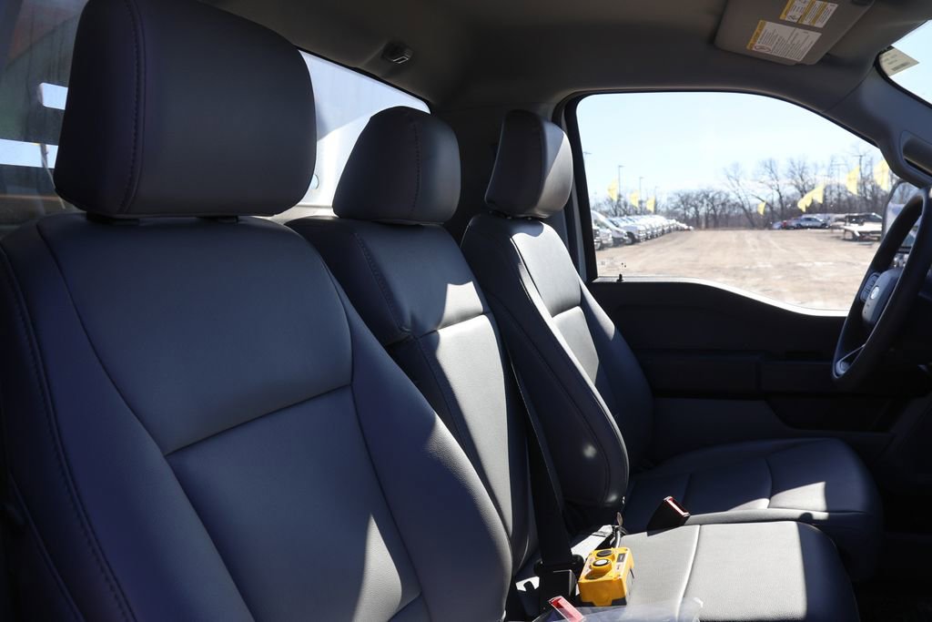 New 2024 Ford F550 4x4 Regular Cab Super Duty image 17