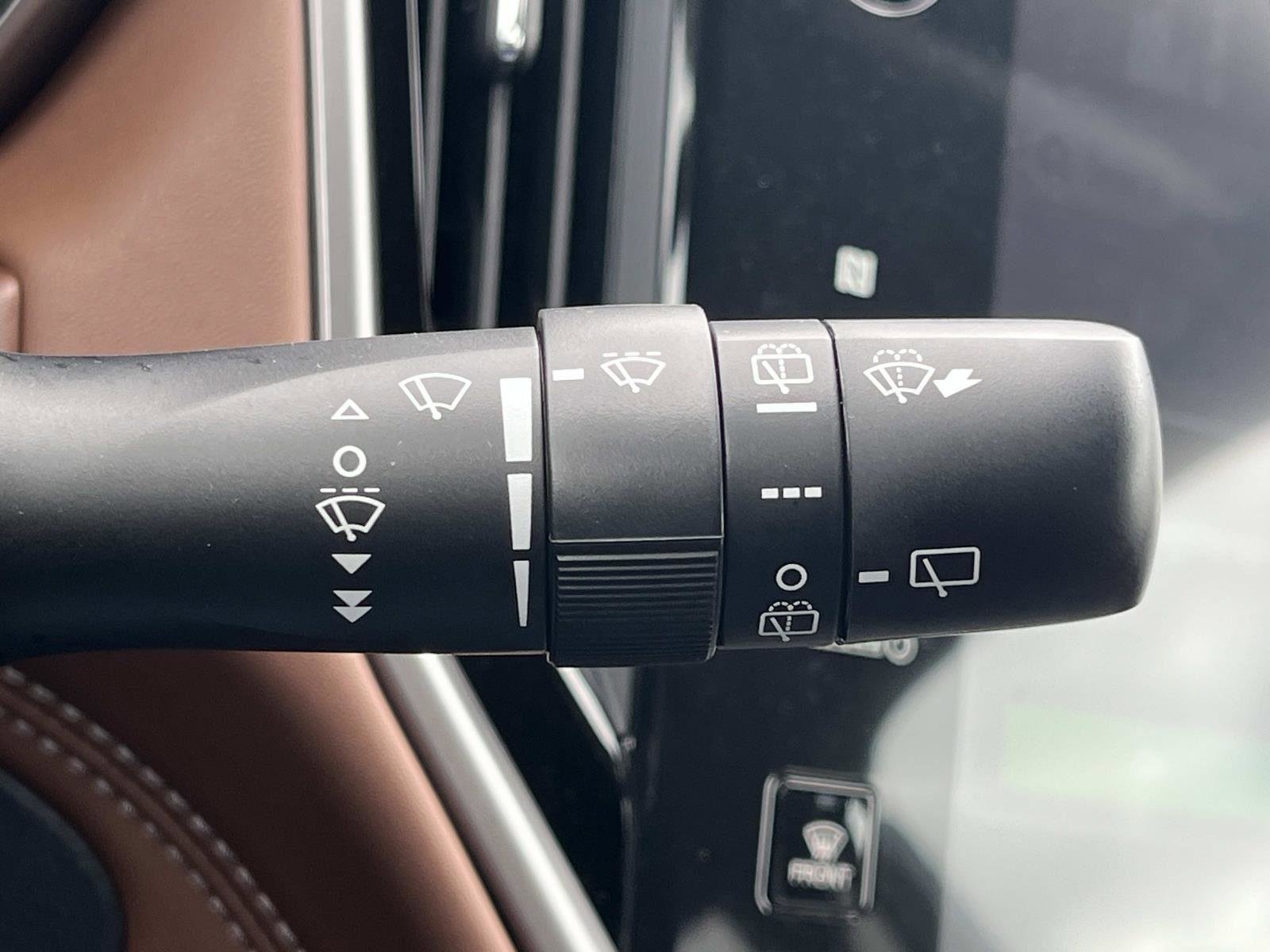 Used 2025 Subaru Outback Touring XT AWD/4WD image 41