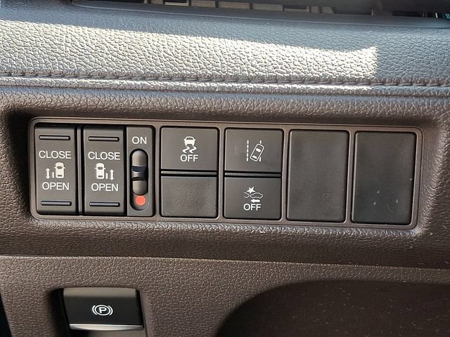 Certified 2018 Honda Odyssey EX image 23