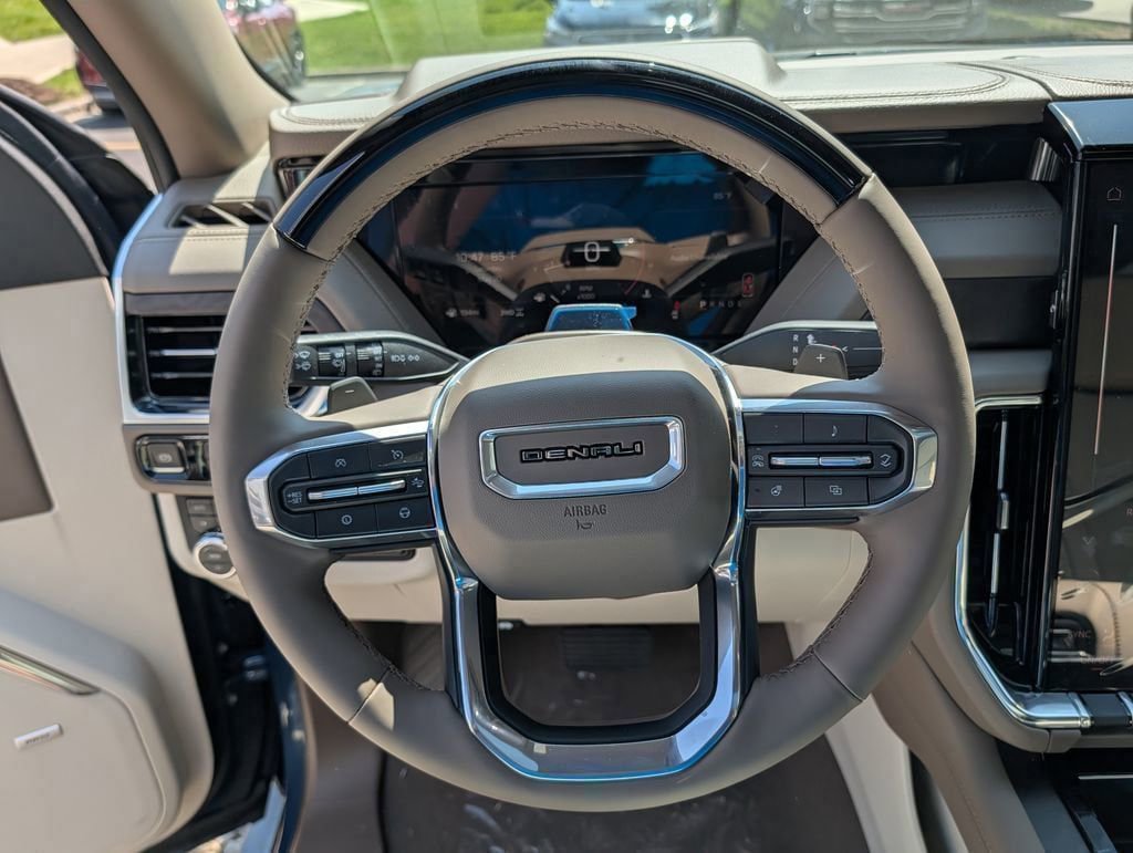 New 2026 GMC Yukon Denali w/ Denali Reserve Package AWD/4WD image 18