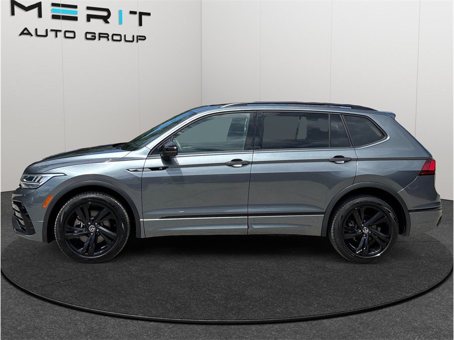Used 2023 Volkswagen Tiguan SE R-Line FWD image 5