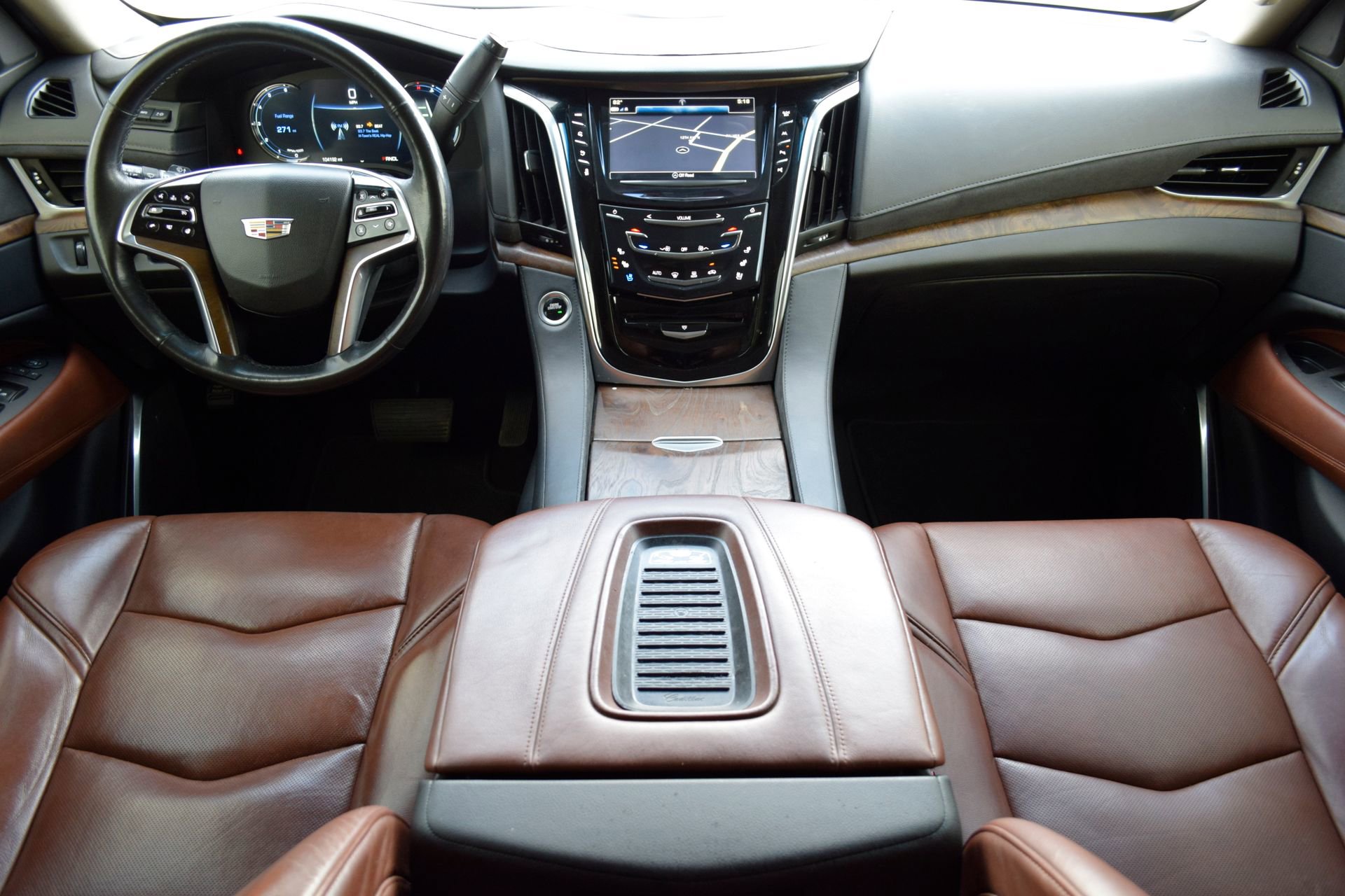 Used 2019 Cadillac Escalade ESV Luxury RWD image 7