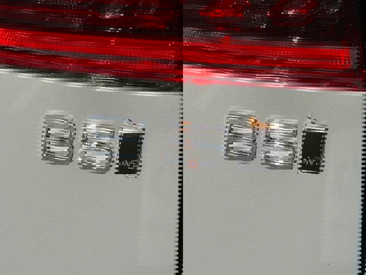 New 2026 Volvo XC60 B5 Ultra w/ Protection Package Premier image 8