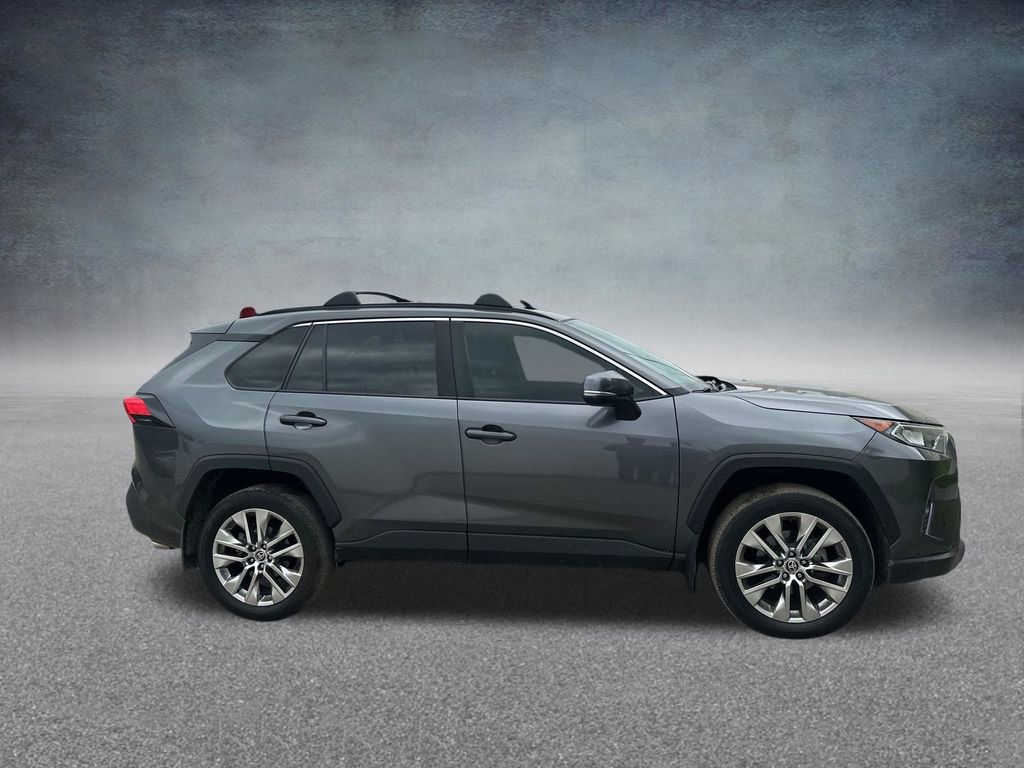 Used 2021 Toyota RAV4 XLE Premium AWD/4WD image 7