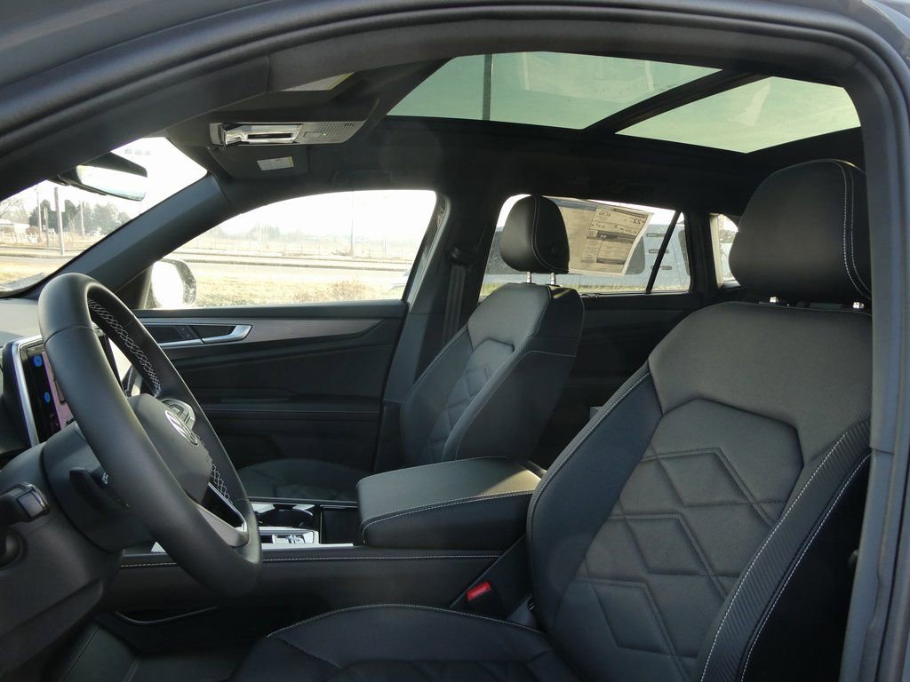 New 2026 Volkswagen Atlas Cross Sport SE image 29