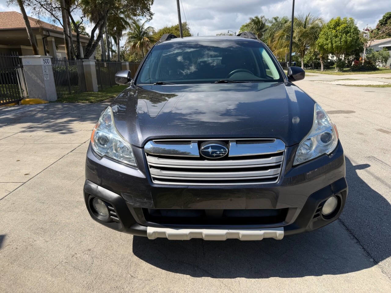 Used 2013 Subaru Outback 2.5i Limited w/ Moonroof Pkg image 3