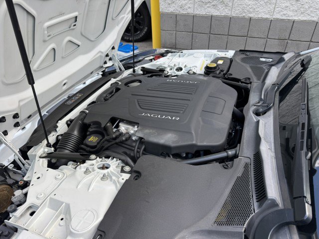 Used 2016 Jaguar F-TYPE Coupe RWD image 5