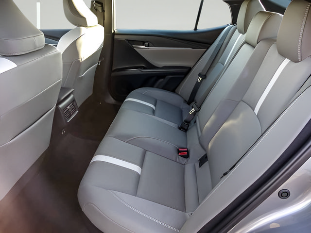 Used 2026 Toyota Camry SE AWD/4WD image 12
