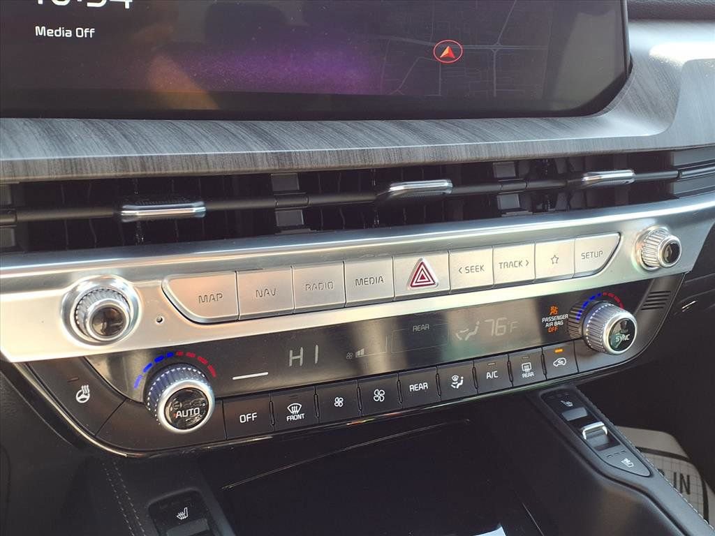 Used 2023 Kia Telluride SX image 11