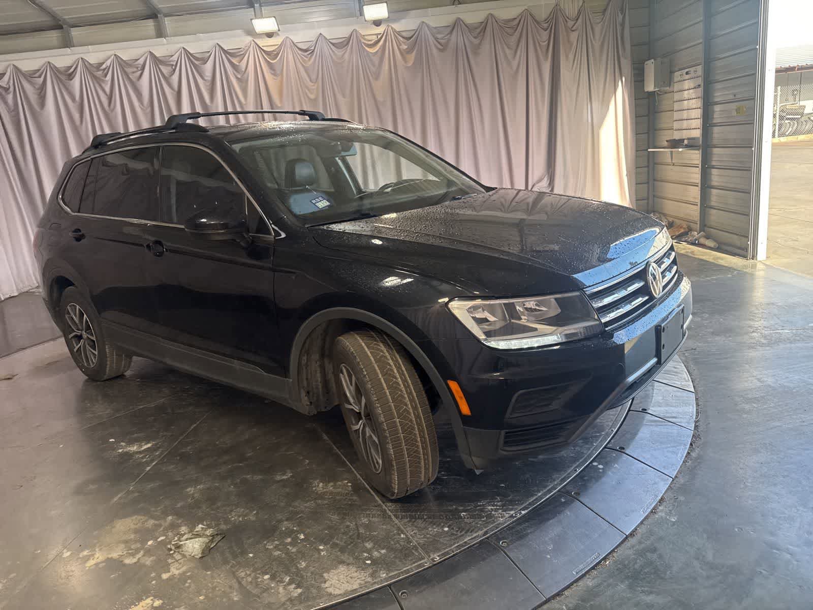Used 2019 Volkswagen Tiguan SE FWD image 3