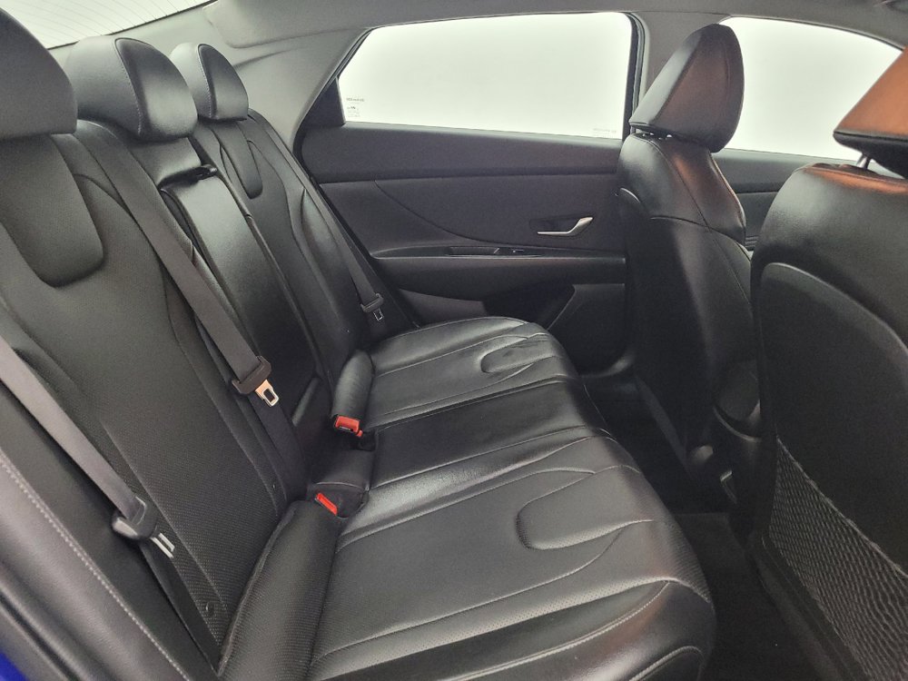 Used 2025 Hyundai Elantra Limited FWD image 19