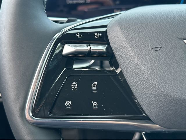 New 2026 Cadillac Lyriq Luxury RWD image 28