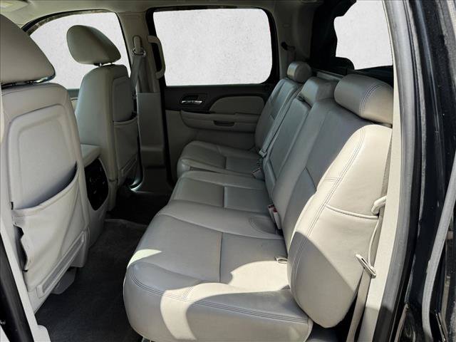 Used 2011 Chevrolet Avalanche LTZ AWD/4WD image 16