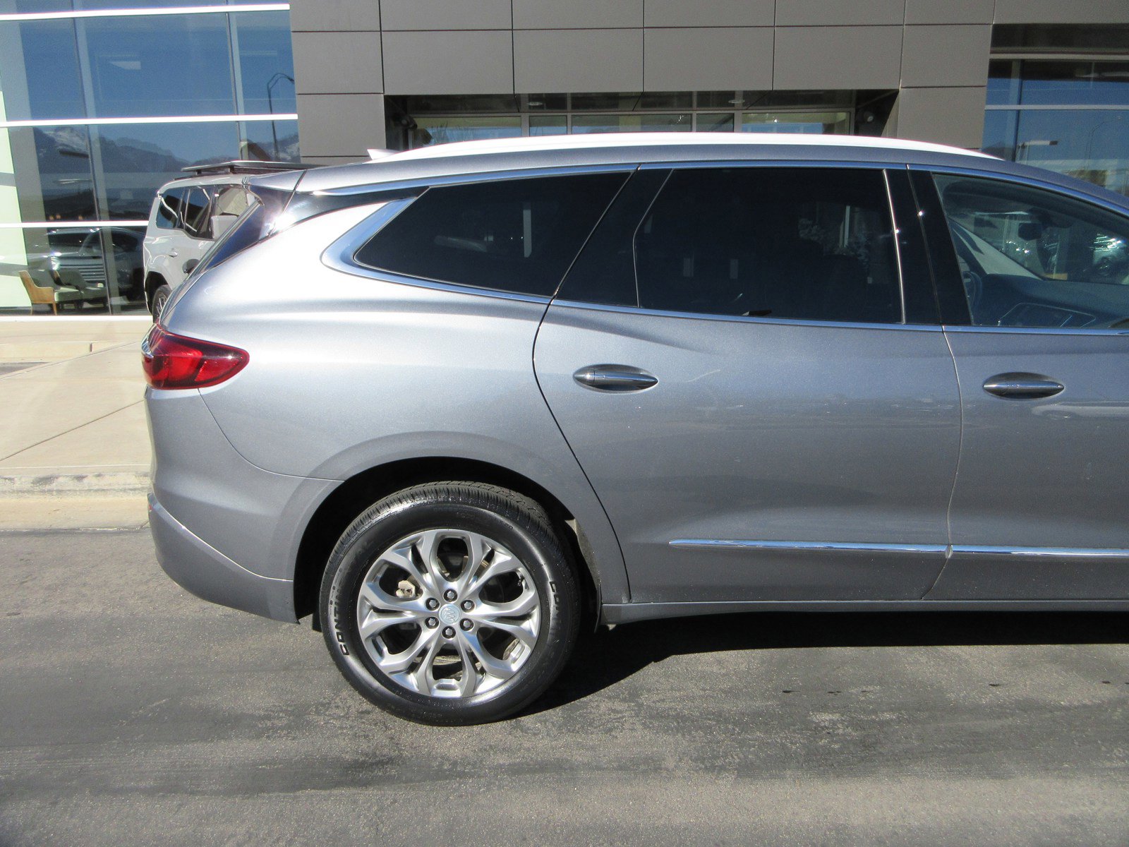 Used 2020 Buick Enclave Avenir w/ Avenir Technology Package image 11