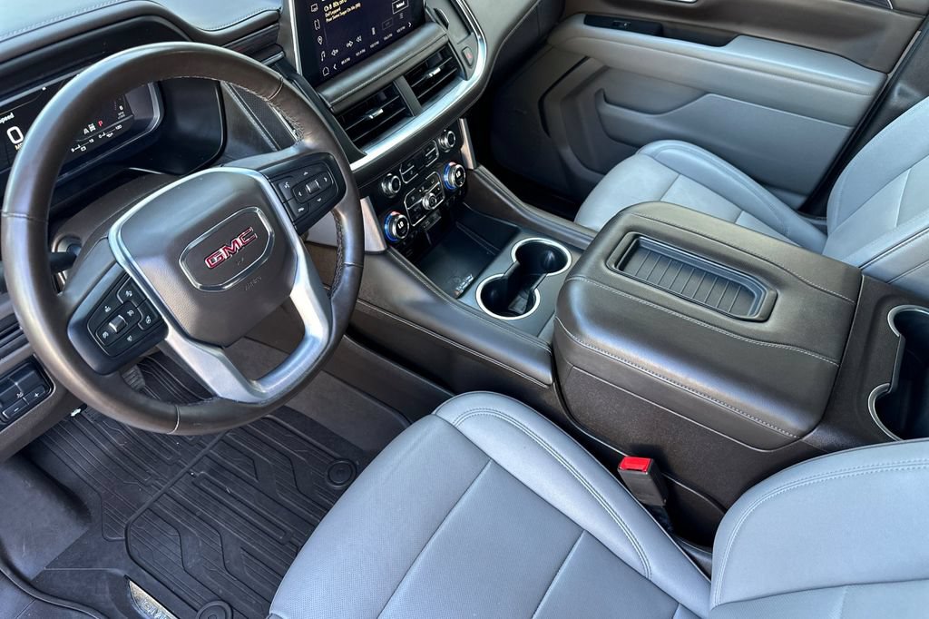 Used 2023 GMC Yukon XL SLT w/ SLT Luxury Package AWD/4WD image 10
