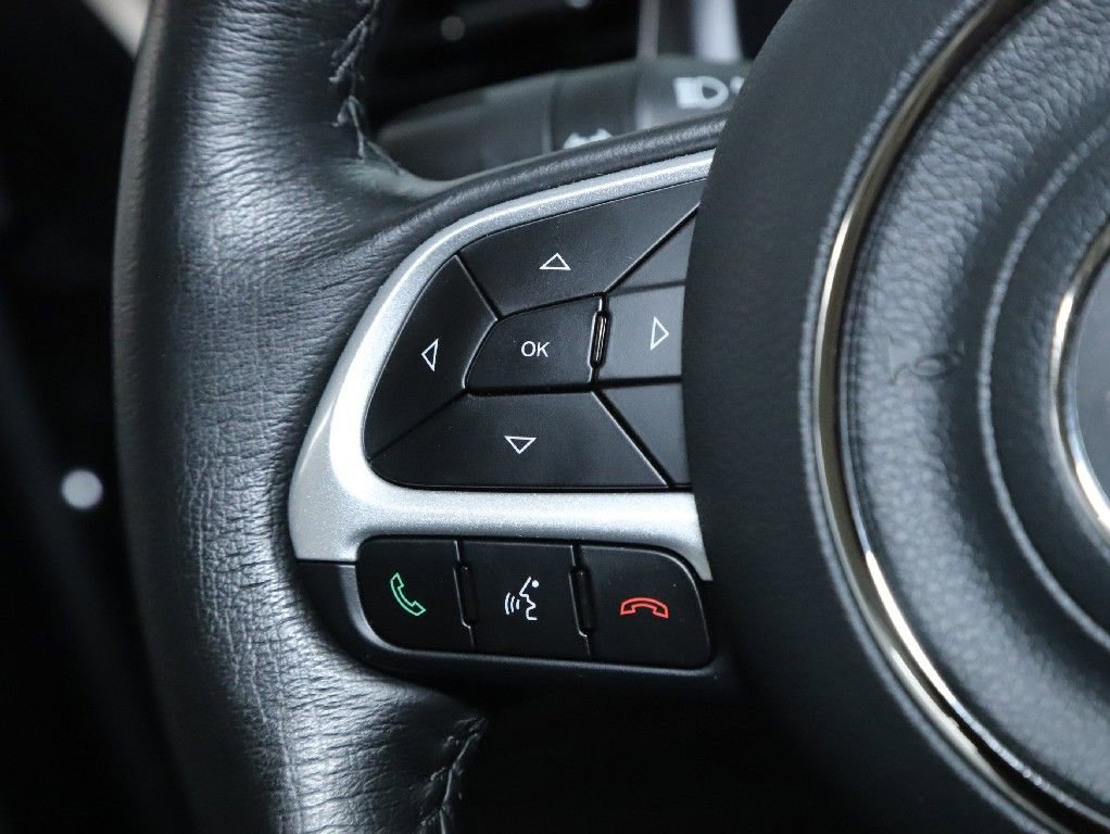 Used 2023 Jeep Renegade Latitude w/ Premium Group image 21