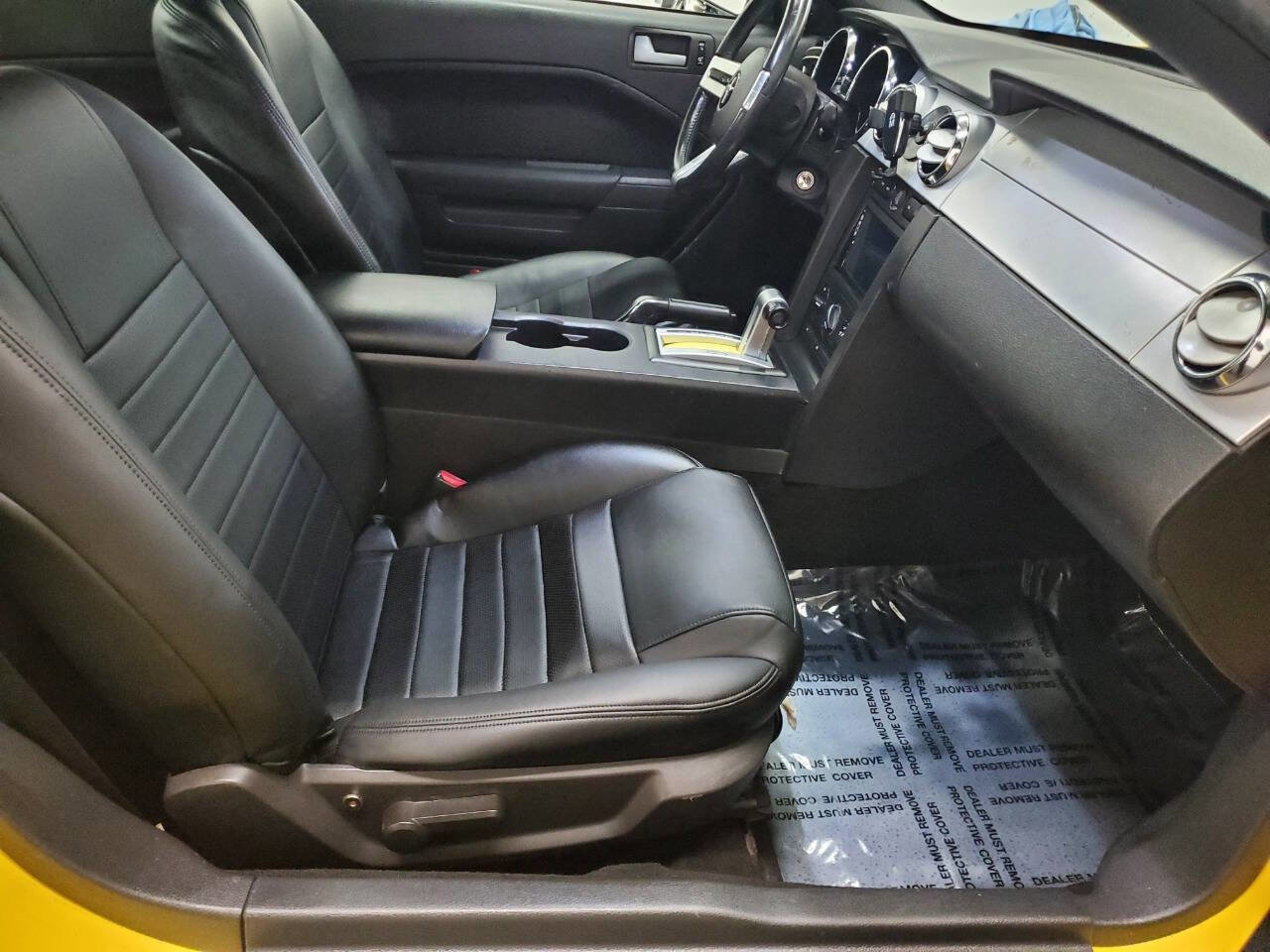 Used 2005 Ford Mustang GT Premium image 13