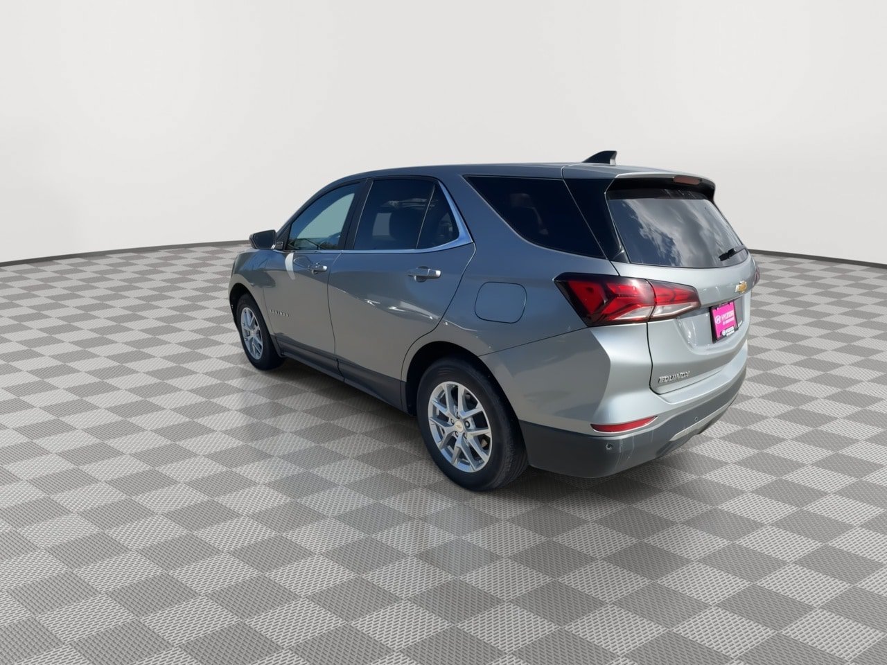 Used 2024 Chevrolet Equinox LT AWD/4WD image 6