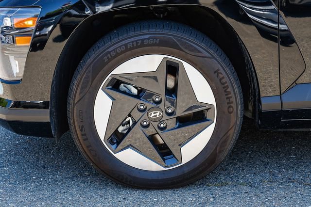Certified 2024 Hyundai Kona SEL FWD image 11