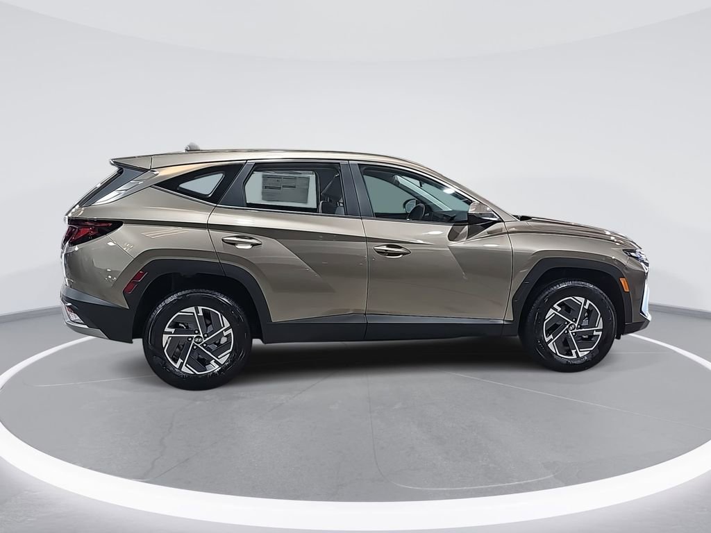 New 2026 Hyundai Tucson Blue SE image 4
