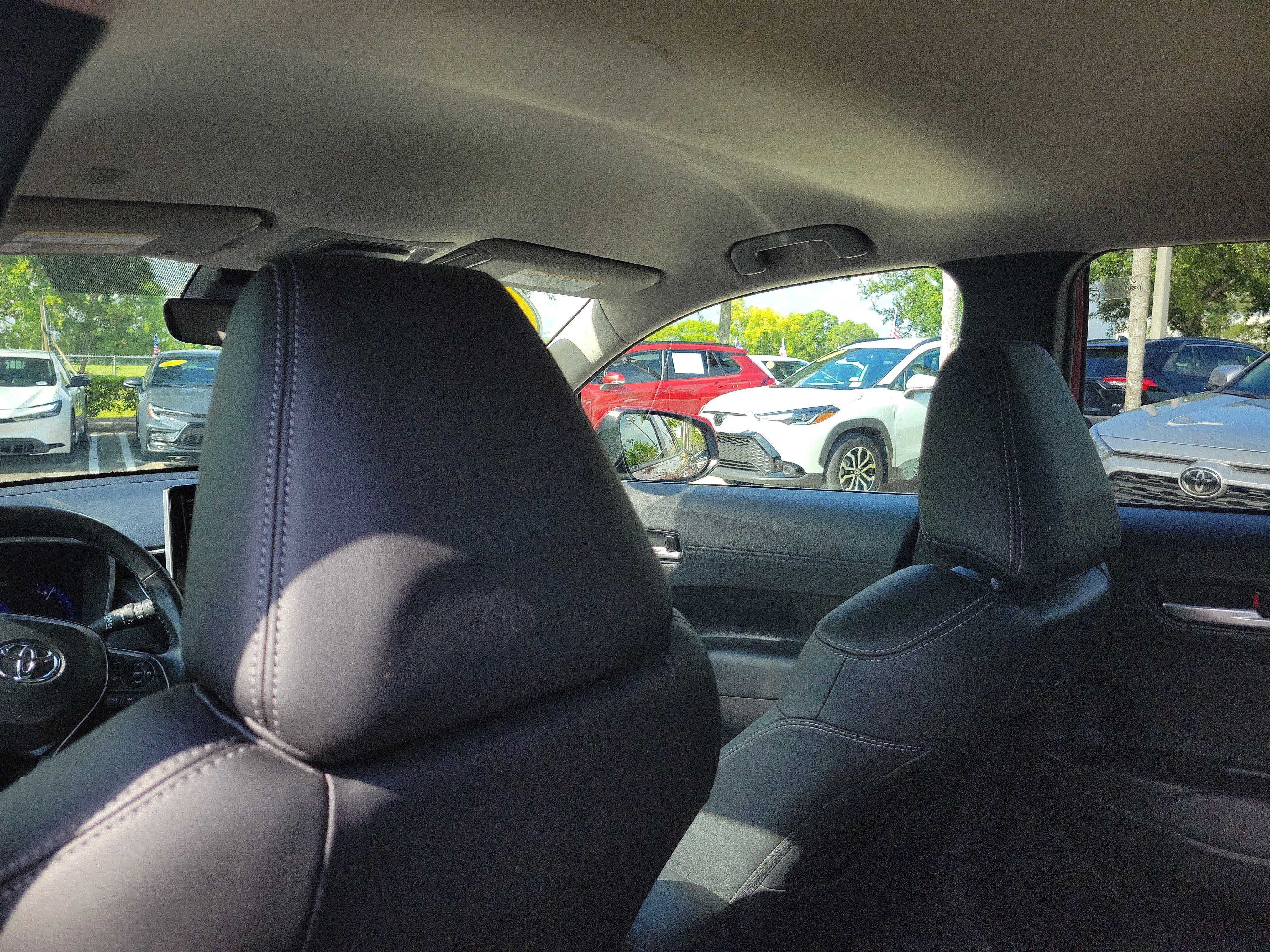 Used 2022 Toyota Corolla Cross XLE FWD image 15