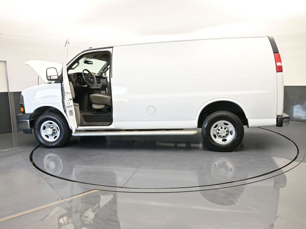Used 2024 Chevrolet Express 2500 w/ Driver Convenience Package image 65