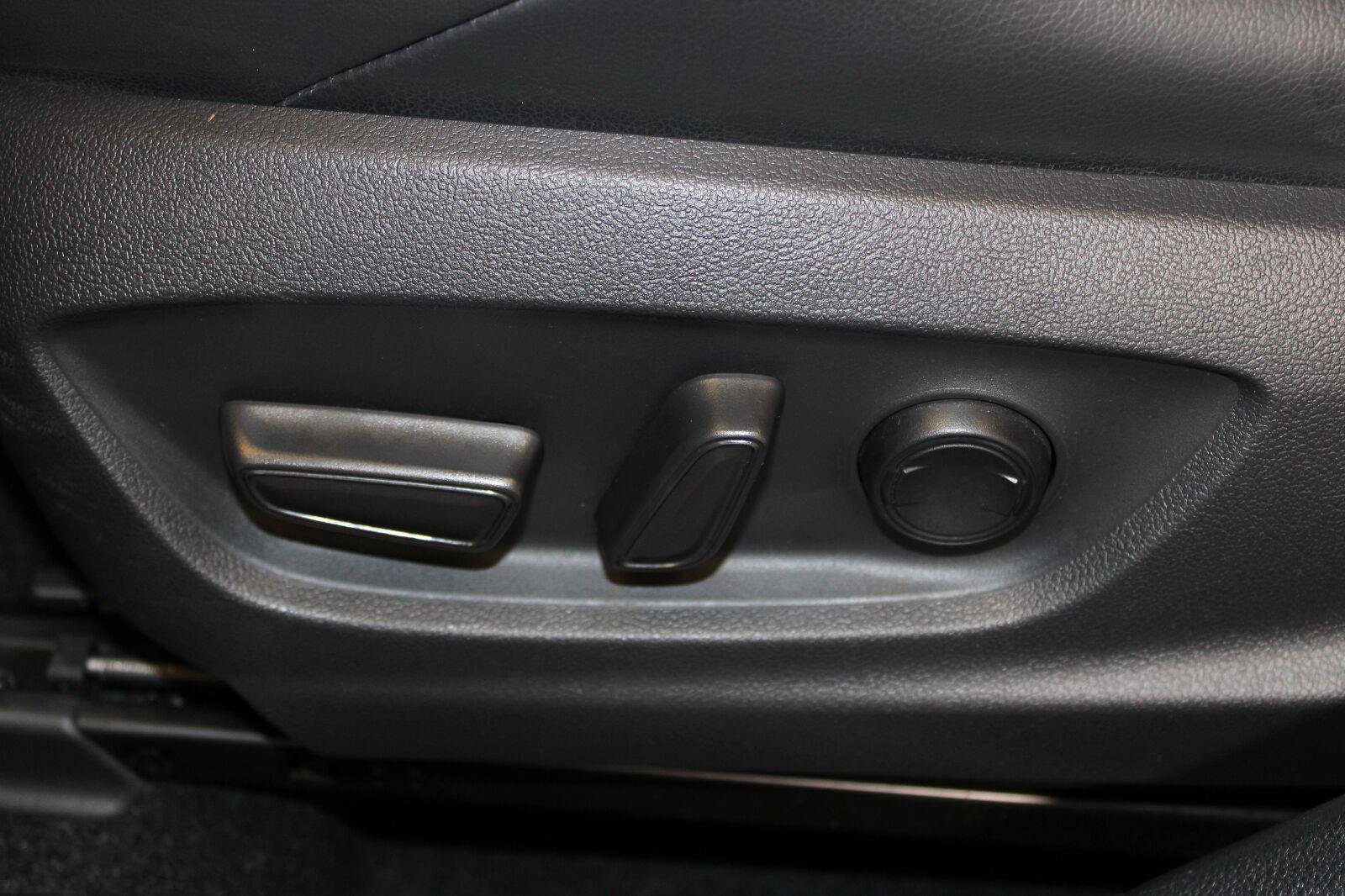 Used 2021 Toyota Corolla XSE FWD image 35