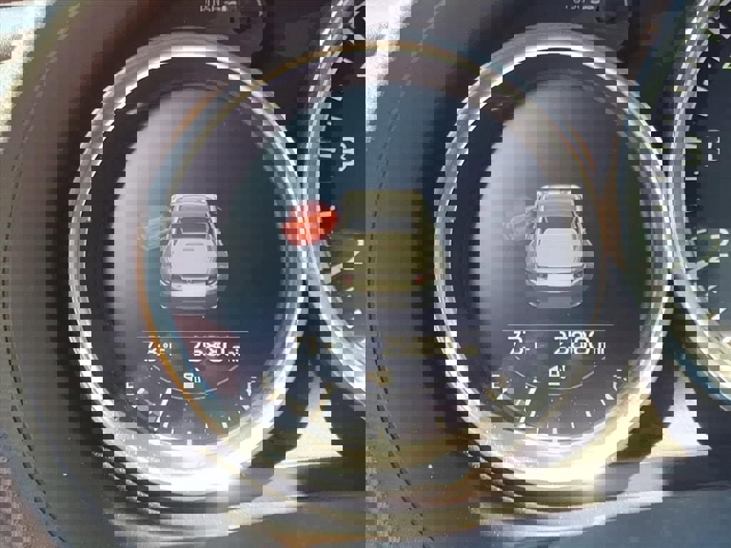 Used 2021 MAZDA MX-5 Miata RF Grand Touring image 16